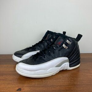 Nike Air Jordan 12 Retro Playoffs 2022 GS Basketball 153265-006 Youth 6.5Y.